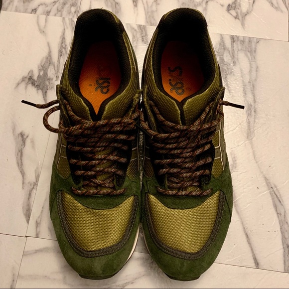 ASICS - Picture 3 of 3